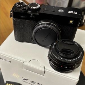 Fujifilm X-E5 Mirrorless Camera with Black 23mm Lens (Black) fuji vlog video